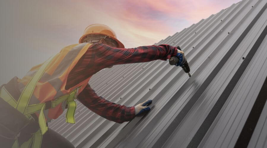 Professional gutter cleaning in Skippers, VA